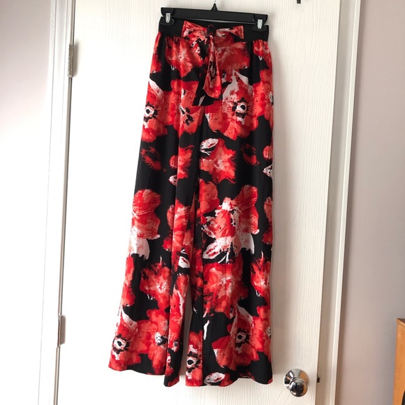 Floral Wide Leg Tie Waist Pants - Picture 2 of 7